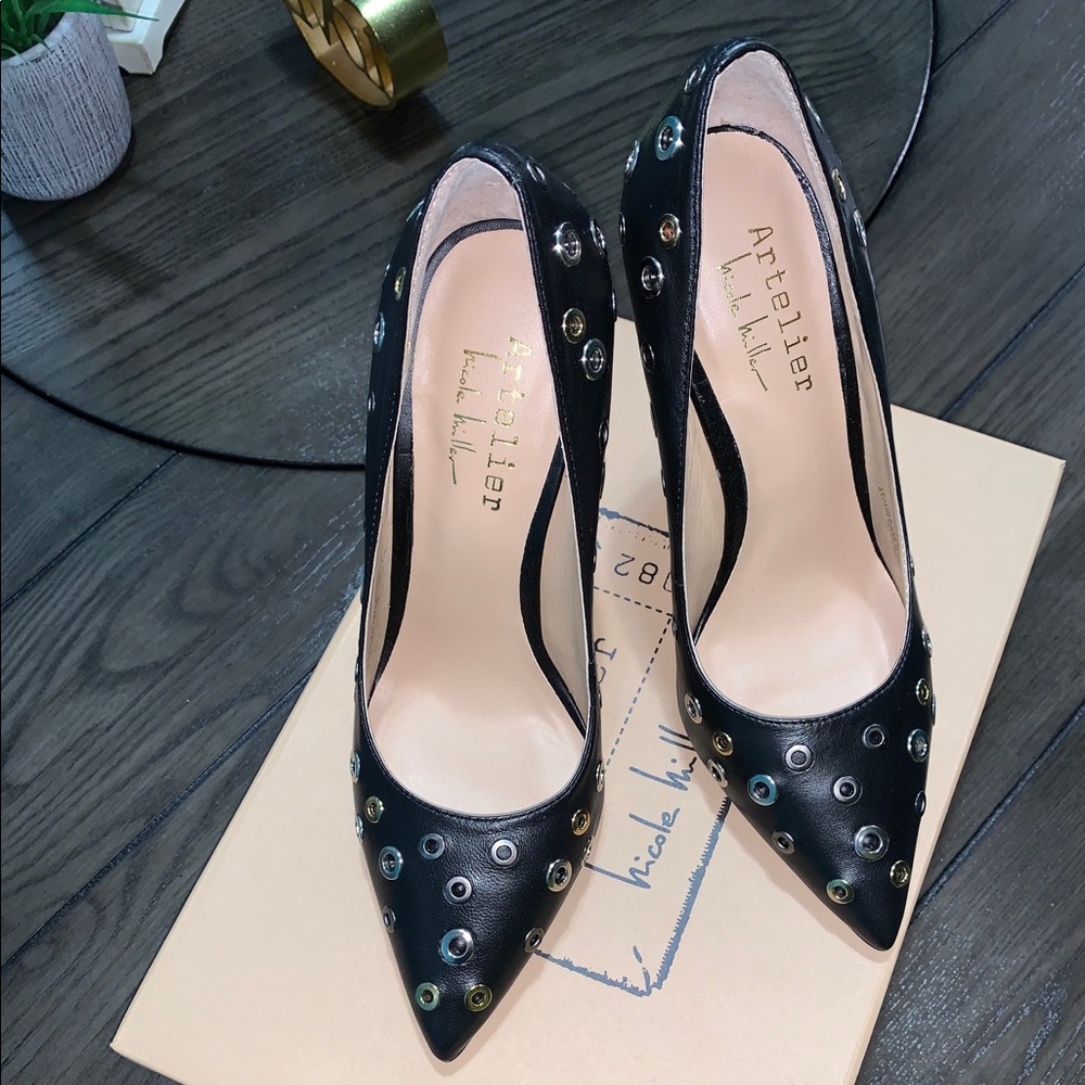 black pumps